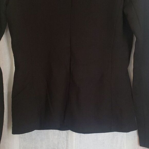 Tahari Jacket Size S Black Long Sleeve Button Up Double Waist Pocket Shacket - Picture 9 of 10